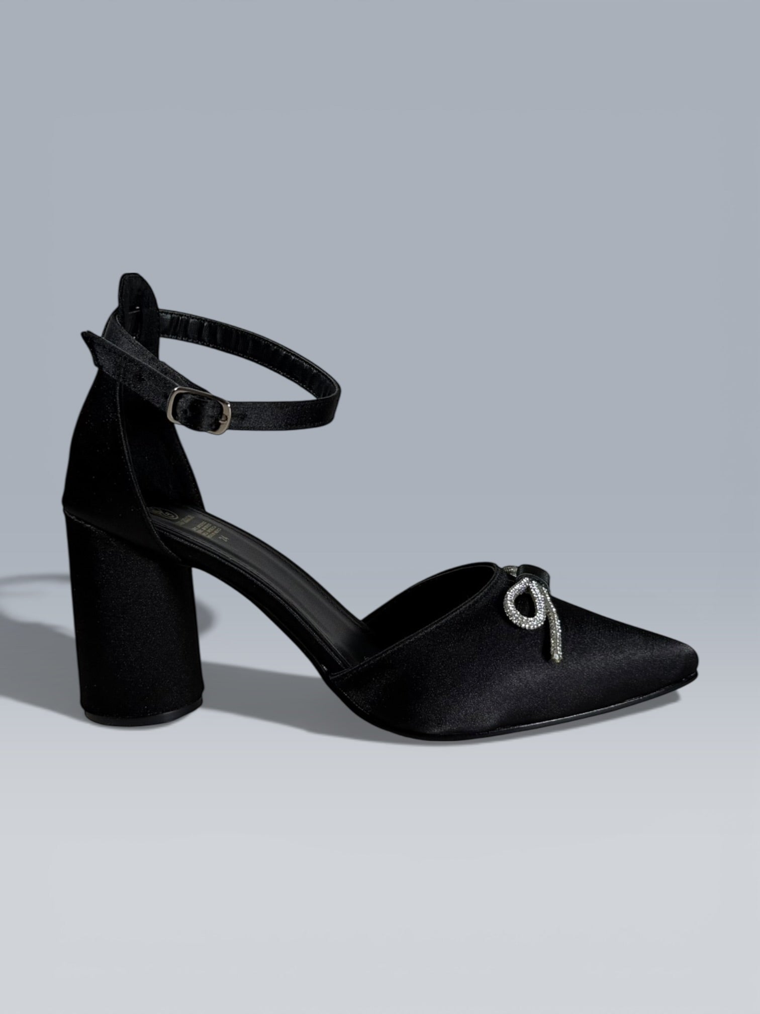 Zapatilla Con Brillos Elegante Con Moño Mo-219