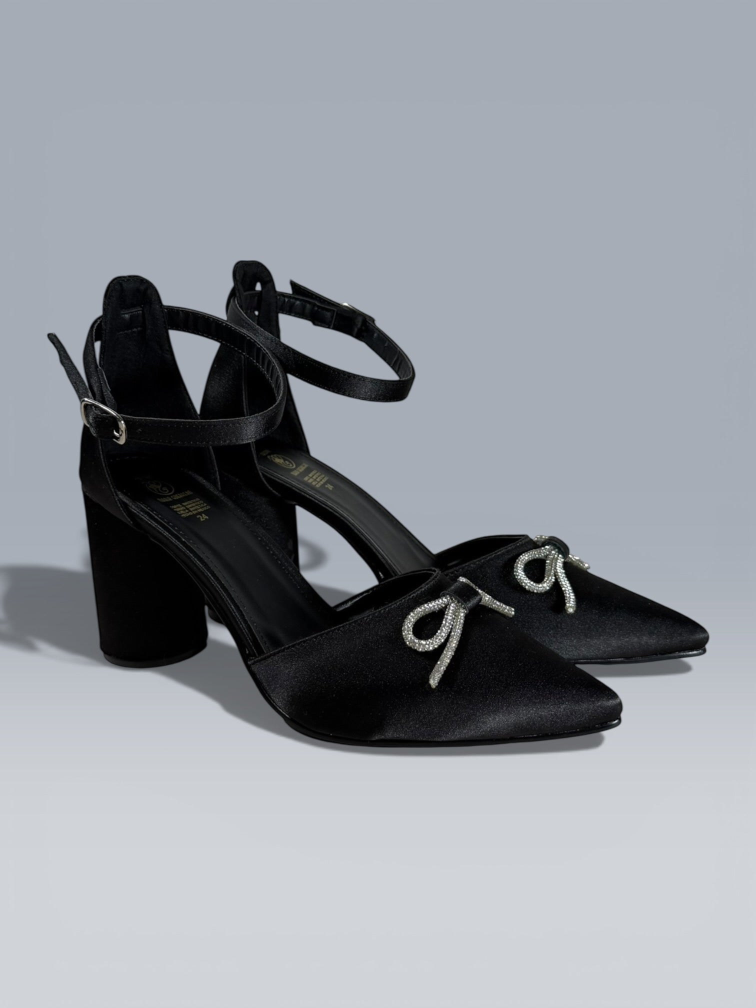 Zapatilla Con Brillos Elegante Con Moño Mo-219